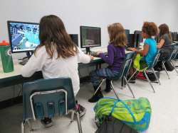 kids playing minecraft for creativity